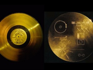 Left, a golden record (© Nasa/National Geographic Society/Corbis). Right, the other side of the golden record shows directions to play it. Identical records carrying the story of Earth were sent into deep space on Voyager 1 and 2. (NASA)